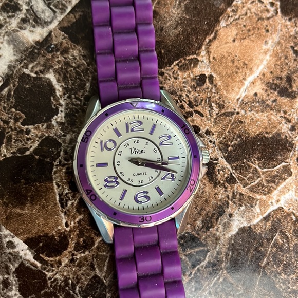 Purple watch - Picture 3 of 7